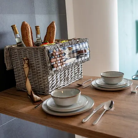 Hanza Tower Luxury Apartment